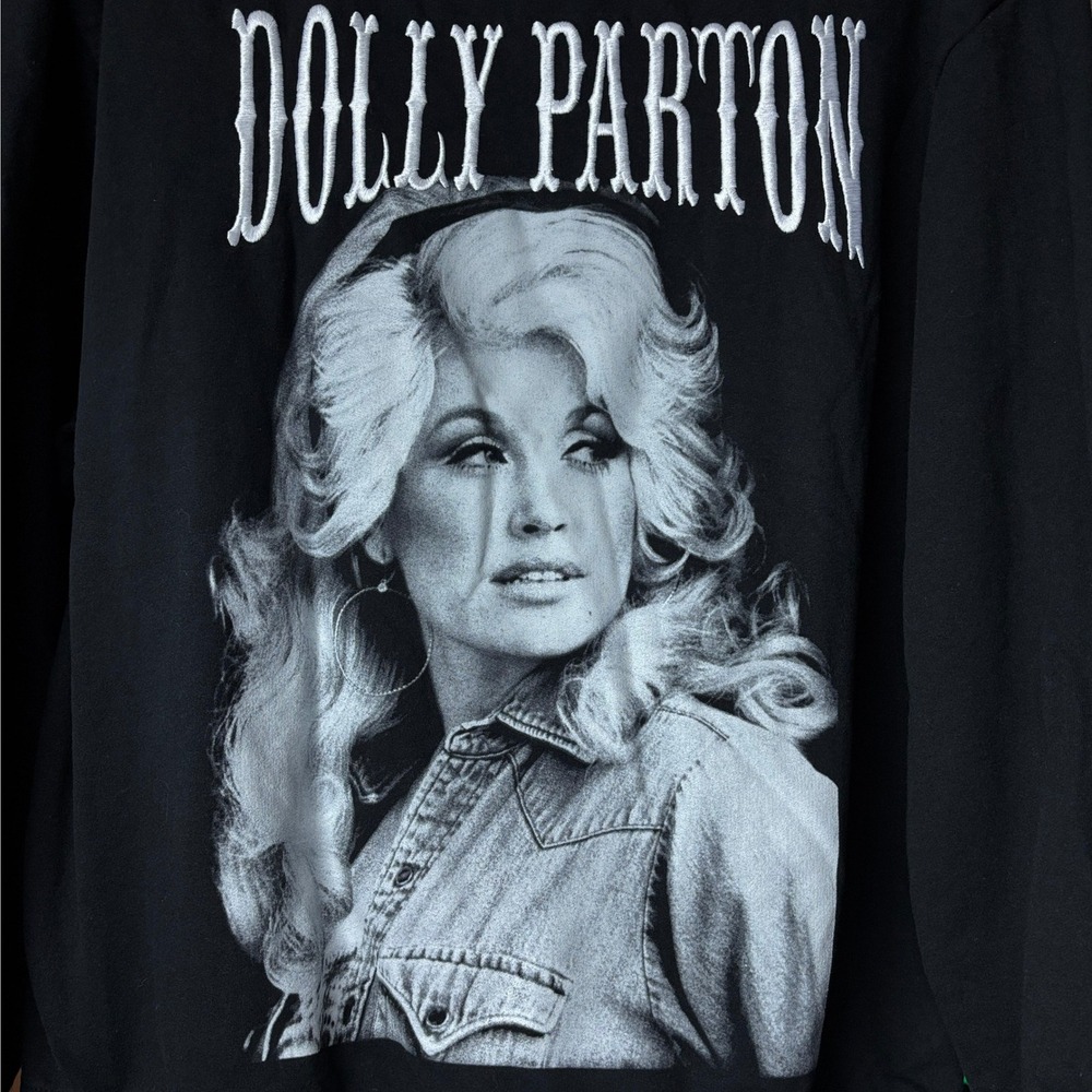 Dolly Parton Licensed Men's size Extra Large Black Crew Neck Sweater Country - Picture 2 of 7
